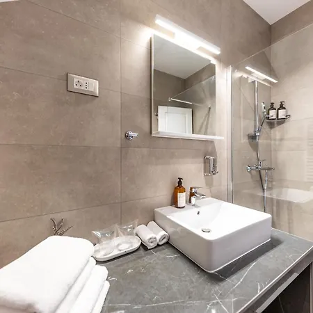 בית הארחה Franciscan Rooms, Old Town 3*