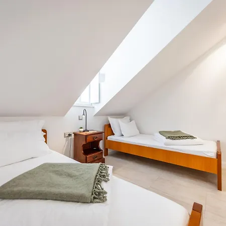 Franciscan Rooms, Old Town בית הארחה 3*