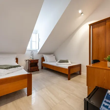 בית הארחה Franciscan Rooms, Old Town