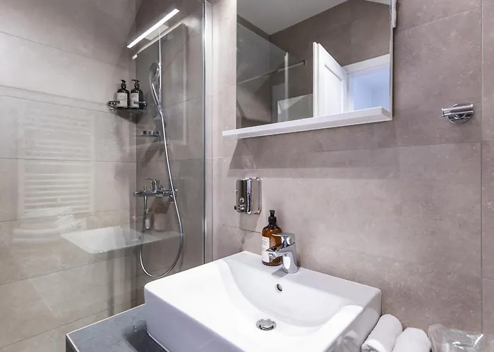 ゲストハウス Franciscan Rooms, Old Town 3*