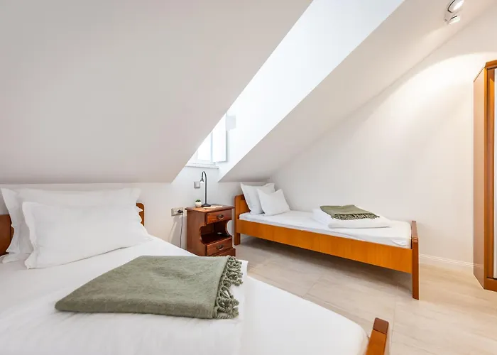 Franciscan Rooms, Old Town ゲストハウス 3*