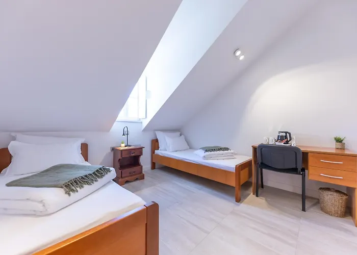 Franciscan Rooms, Old Town ゲストハウス 3*